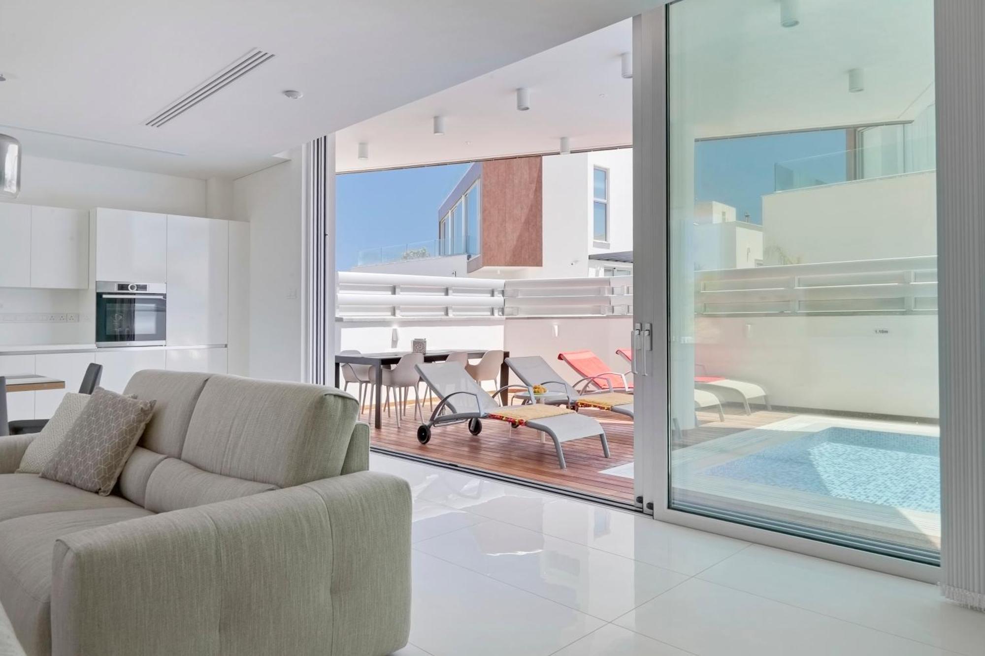 Seaview Luxury Villa Jacuzzi & Pool! 2 Min Beach Protaras Exterior photo